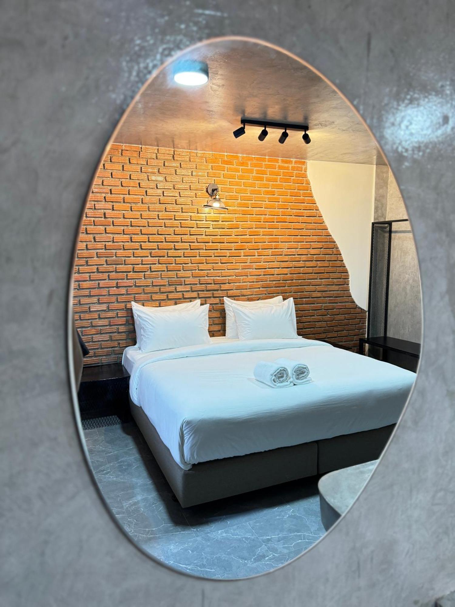 S1 City Hotel Buriram Exteriör bild