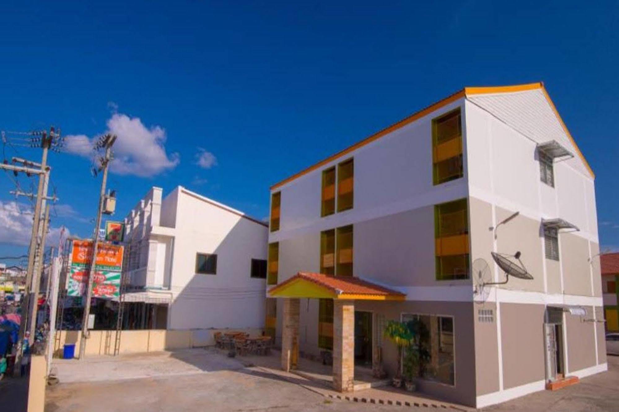 S1 City Hotel Buriram Exteriör bild